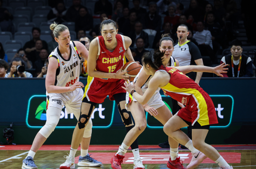 宫鲁鸣变阵失败！韩旭李月汝组首发双塔仅20中5 被打爆成败因